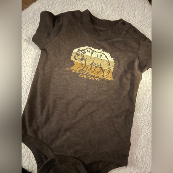 Carhartt Brown Short Sleeve Tee bodysuit with  Bear Graphic - Picture 1 of 4